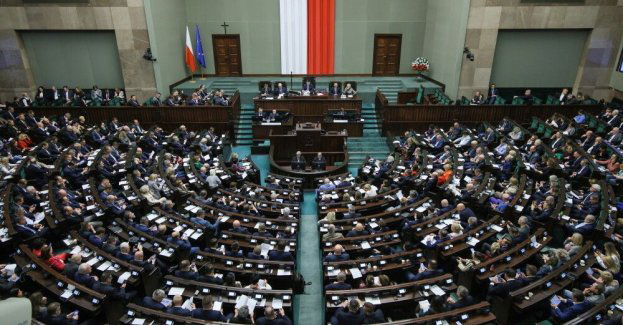 Sejm za poprawkami Senatu do noweli o wolnej Wigilii