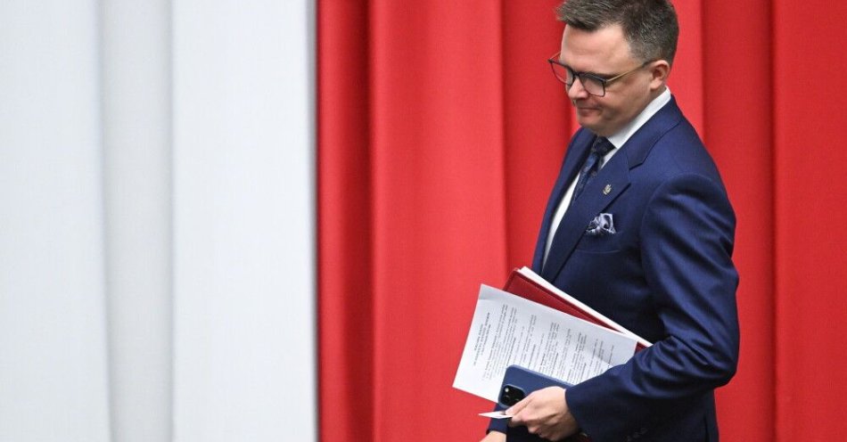 zdjęcie: Hołownia: moje szanse na zostanie komisarzem ONZ znacząco wzrosły / Warszawa, 05.11.2025. Marszałek Szymon Hołownia na sali plenarnej Sejmu w pierwszym posiedzenia niższej izby parlamentu, 5 bm. Posłowie m.in. przeprowadzą drugie czytanie rządowego projektu ustawy o szczególnych rozwiązaniach służących realizacji ustawy budżetowej na 2026 rok. (amb) PAP/Radek Pietruszka