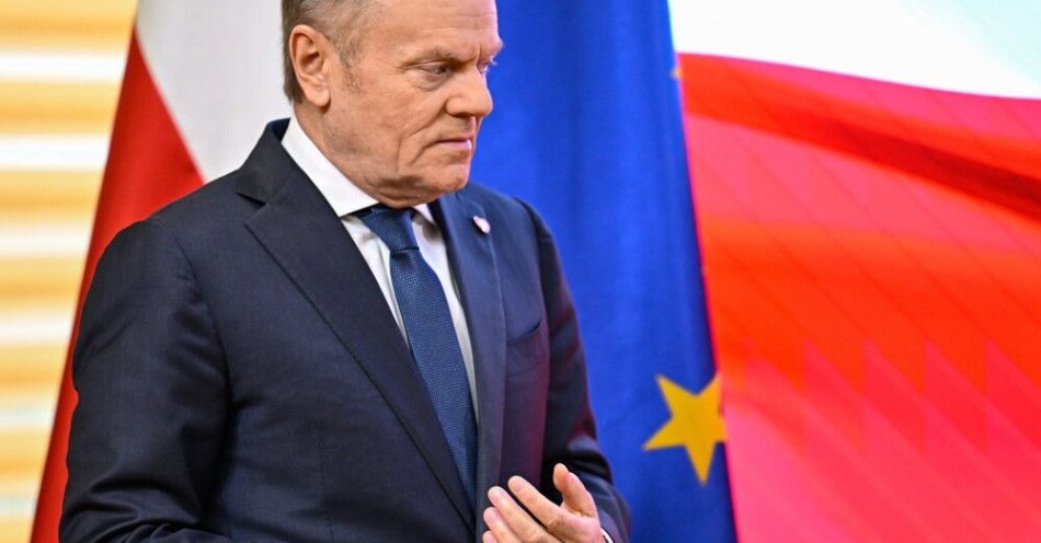 zdjęcie: Tusk: Zachód i Ukraina przegrają tę konfrontację, jeśli Rosja zdoła nas podzielić i podyktować warunki pokoju / Bruksela, Belgia, 19.12.2025. Premier RP Donald Tusk rozmawia z mediami w siedzibie Stałego Przedstawicielstwa Rzeczypospolitej Polskiej przy UE po zakończeniu posiedzenia Rady Europejskiej w Brukseli, 19 bm. Tematem rozmów europejskich przywódców były m.in. pomoc dla Ukrainy, w tym postępy w procesie pokojowym oraz wsparcie finansowe na najbliższe dwa lata. (amb) PAP/Wiktor Dąbkowski