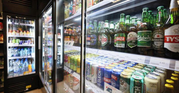 35 proc. badanych za całkowitym zakazem sprzedaży alkoholu na stacjach