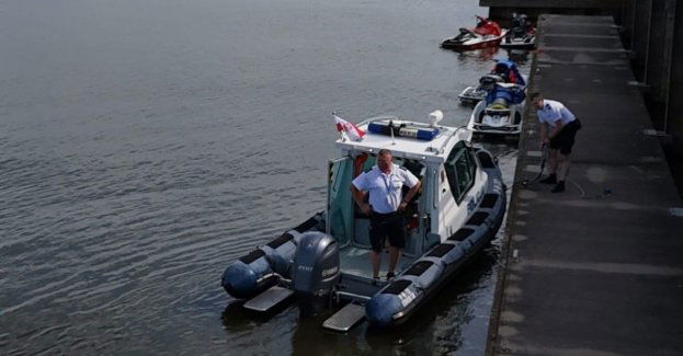 Dzielnicowi na wodzie - czuwają nad bezpieczeństwem na Wiśle