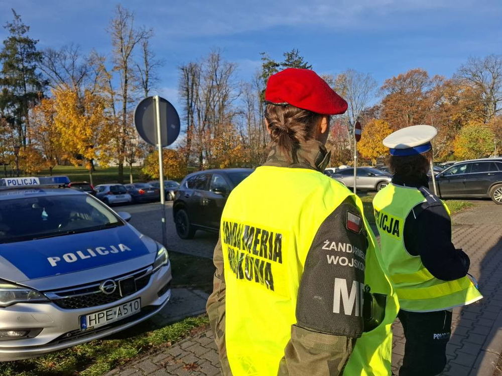 zdjęcie: Bezpieczeństwo przy cmentarzach w powiecie świebodzińskim / fot. KPP Świebodzin
