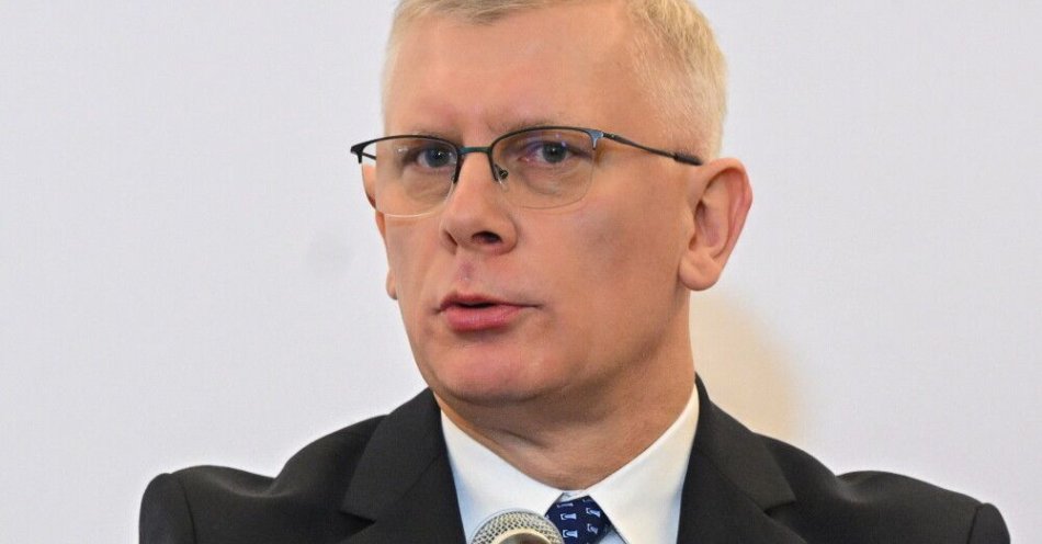 zdjęcie: Cenckiewicz: węgierska lekcja powinna zostać przeanalizowana przez prawicę na różnych płaszczyznach / Warszawa, 18.02.2026. Szef Biura Bezpieczeństwa Narodowego Sławomir Cenckiewicz podczas konferencji w Belwederze w Warszawie, 18 bm. Temat spotkania: „Między dobrowolnością a obowiązkiem: czy Polska potrzebuje powrotu zasadniczej służby wojskowej?”. (sko) PAP/Radek Pietruszka