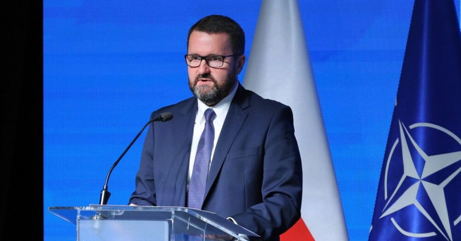 zdjęcie: Wiceszef MSZ R. Kupiecki: Polska jest postrzegana w USA jako państwo wzorcowe / Warszawa, 03.10.2024. Wiceminister spraw zagranicznych Robert Kupiecki podczas otwarcia 19. Konferencji NATO nt. kontroli zbrojeń, rozbrojenia i nieproliferacji BMR, 3 bm. w Hotelu InterContinental w Warszawie. (ad) PAP/Paweł Supernak