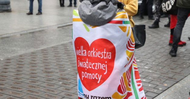 Na aukcjach WOŚP m.in. piłka z podpisem Igi Świątek