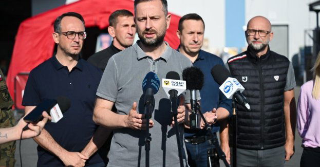 Szef MON i minister infrastruktury podsumowali działania służb