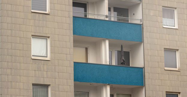 Policja ustala okoliczności wypadnięcia dziecka z okna na trzecim piętrze