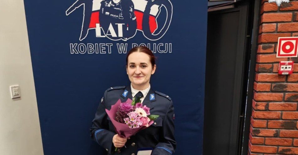 zdjęcie: Sierż. Kamila Dulowska wyróżniona za wybitne osiągnięcia sportowe / fot. KMP w Mysłowicach