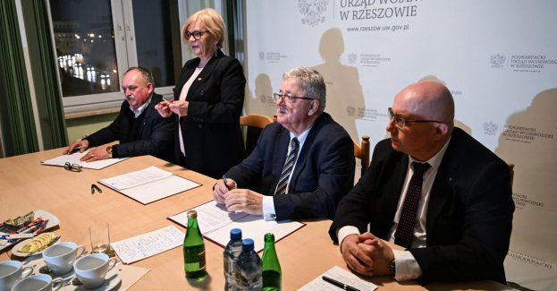 Podpisano porozumienie między ministrem rolnictwa i rolnikami „Podkarpackiej oszukanej wsi”