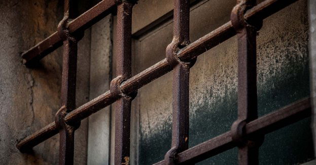 Poszukiwani najbliższe dni spędzą w murach zakładu karnego