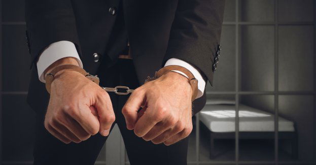 Areszt za rozbój w zakładzie jubilerskim, sprzedawczyni uderzana młotkiem