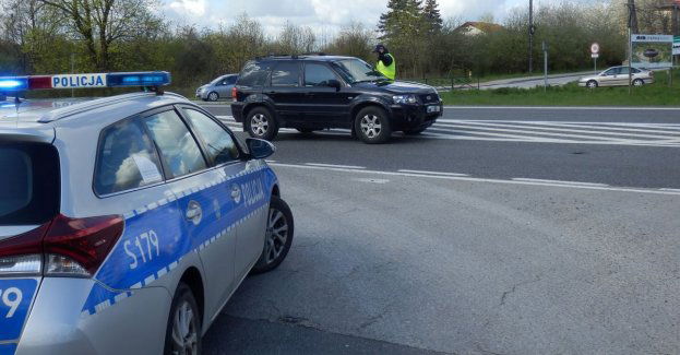Świętokrzyscy policjanci pomagali ominąć utrudnienia w ruchu drogowym