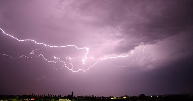 Ostrzeżenia przed burzami z gradem i upałami
