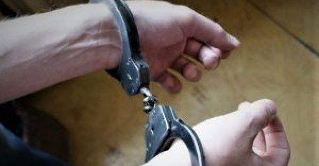 Zakaz w systemach, narkotyki w kieszeni i na parapecie w mieszkaniu