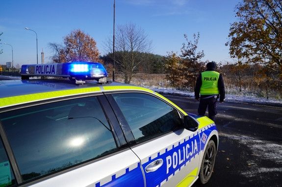 zdjęcie: Policja apeluje: zwolnij i dostosuj prędkość / fot. KPP w Wołowie