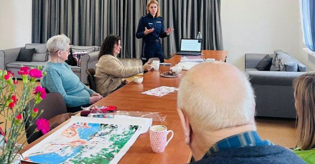 Policja uczy jak chronić się przed oszustami