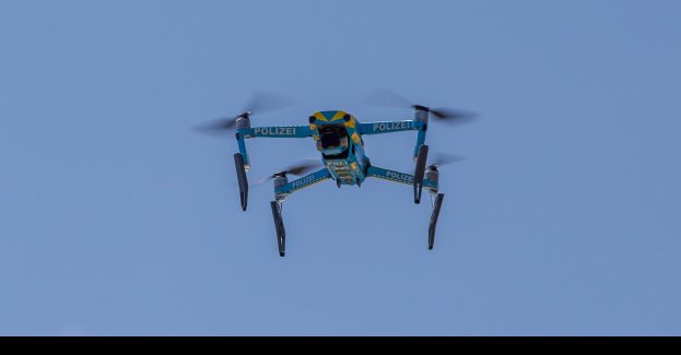 Rowerzyści w oku policyjnego drona