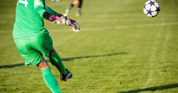 Piłkarki PP - Marcin Robak na równi stawia szanse Lecha i Pogoni