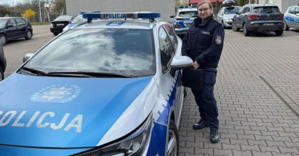 zdjęcie: Dzielnicowa z Wrocławia wyróżniona za pracę przy Niebieskiej Karcie / fot. KMP w Wrocławiu