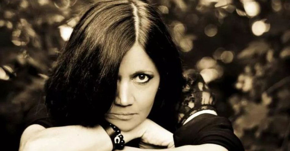 zdjęcie: Skromny zimowy koncert imieninowy z piosenkami z historią / kupbilecik24.pl / Skromny zimowy koncert imieninowy z piosenkami z historią