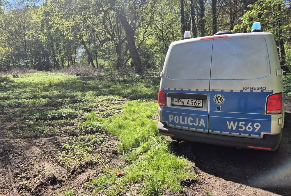 zdjęcie: Uciekał motorowerem przed policją ukrył się w lodówce / fot. KPP w Łobzie
