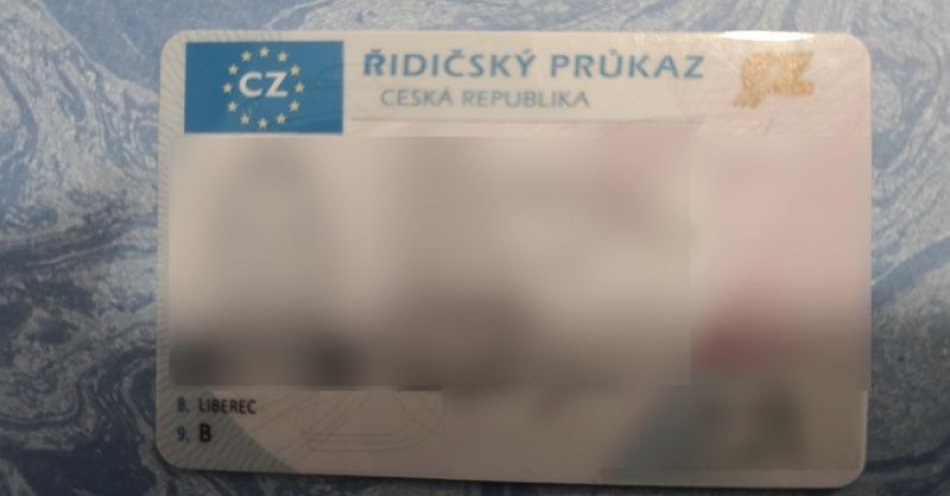 zdjęcie: Zatrzymany z fałszywym czeskim prawem jazdy / fot. KPP w Lubinie