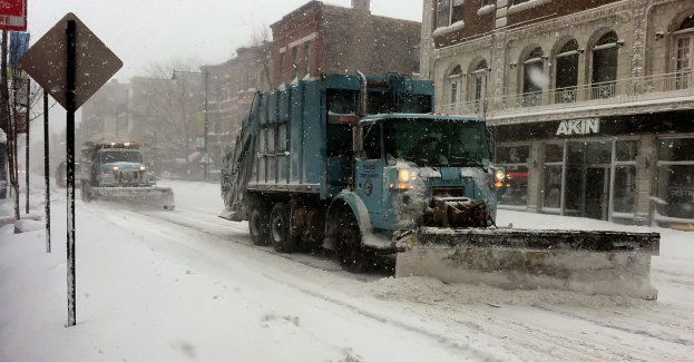 Z powodu opadów marznącego deszczu warunki jazdy na Warmii i Mazurach są trudne