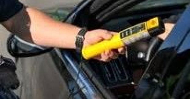 Alkohol, kolizja, sądowy zakaz i brak uprawnień - nieodpowiedzialni kierowcy zatrzymani