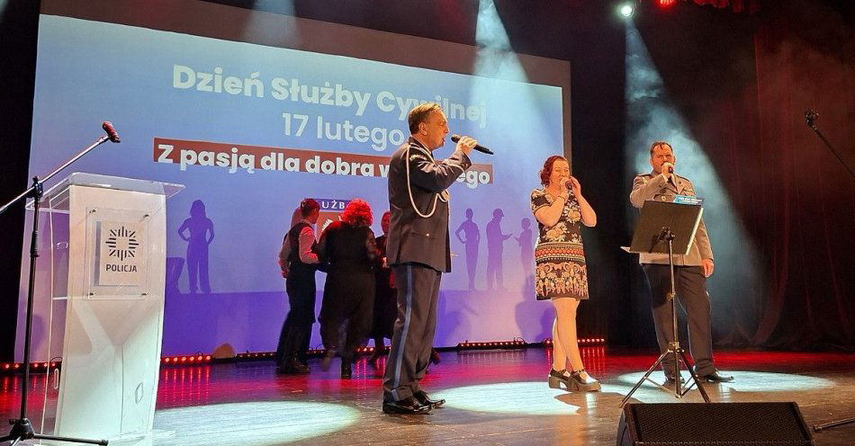 zdjęcie: Święto służby cywilnej w Komendzie Powiatowej Policji w Sępólnie / fot. KPP Sępólno Krajeńskie