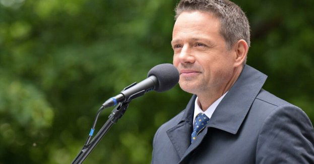Prezydent miasta Rafał Trzaskowski wrócił do pracy w ratuszu