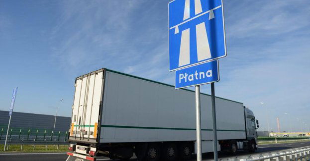 Od 1 listopada więcej dróg płatnych dla ciężarówek i autobusów