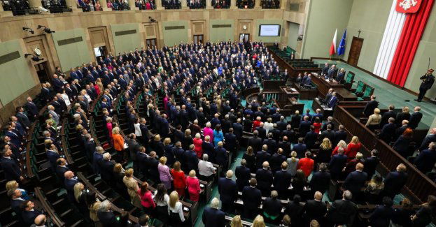 Rozpoczęło się pierwsze posiedzenie Sejmu X kadencji