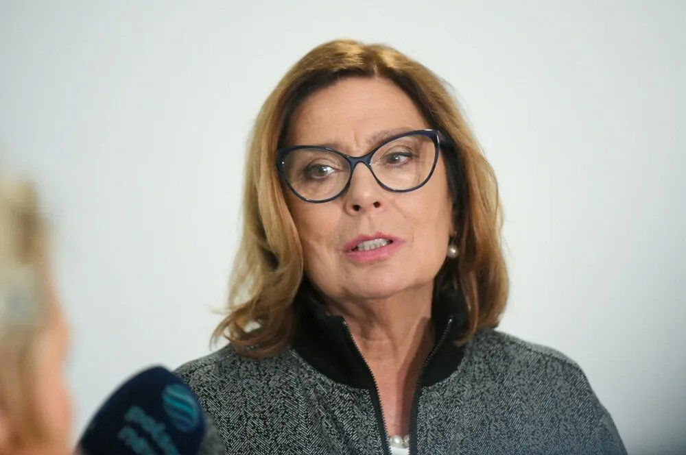 zdjęcie: Kidawa-Błońska o śmierci Milinkiewicza: odszedł człowiek-symbol; całe życie poświęcił demokracji na Białorusi / Bemowo Piskie, 22.10.2025. Marszałek Senatu RP Małgorzata Kidawa-Błońska podczas spotkania w Ośrodku Szkolenia Poligonowego Wojsk Lądowych Orzysz w Bemowie Piskim. (aldg) PAP/Michał Zieliński