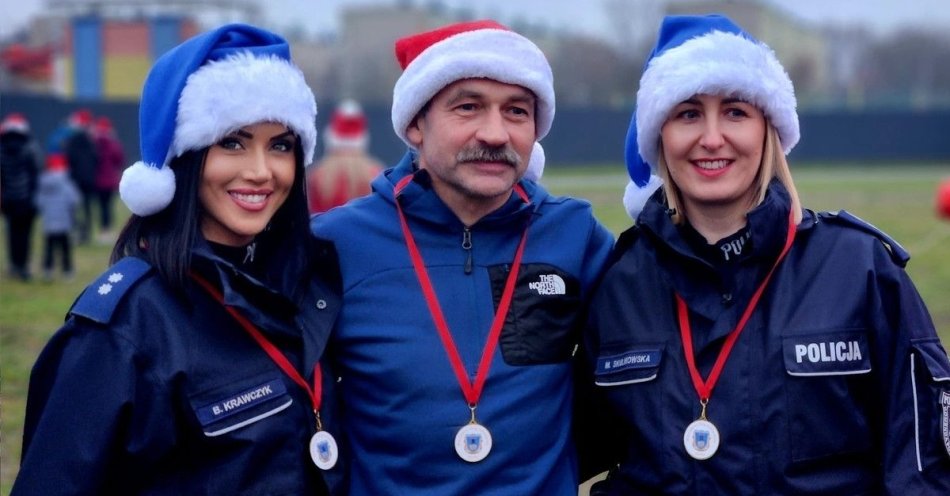 zdjęcie: Mieleccy policjanci promowali bezpieczeństwo na V Biegu Odblaskowym / fot. KPP w Mielcu