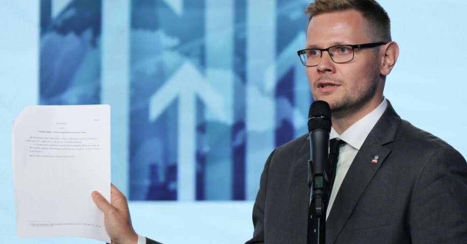 zdjęcie: K. Brejza zawiadomił prokuraturę ws. M. Wosia; chodzi o wypłatę pieniędzy z konta przed zajęciem go przez komornika / Warszawa, 24.07.2025. Posłeł Prawa i Sprawiedliwości Michał Woś na konferencji prasowej w siedzibie ugrupowania w Warszawie, 24 bm. (jm) PAP/Paweł Supernak