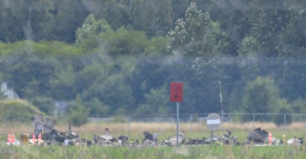 W piątek zabezpieczono czarne skrzynki samolotu