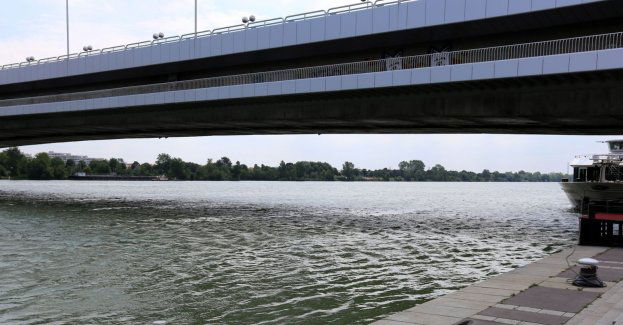 Warta i Odra w Kostrzynie nad Odrą z przekroczonym stanem alarmowym