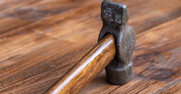 Zarzuty za rozbój z użyciem młotka