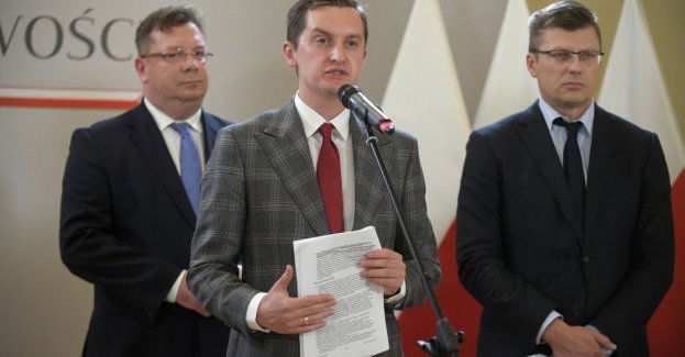 Posłowie PiS: prokurator generalny nie ma prawa prowadzić jakichkolwiek czynności wobec rzeczników dyscyplinarnych