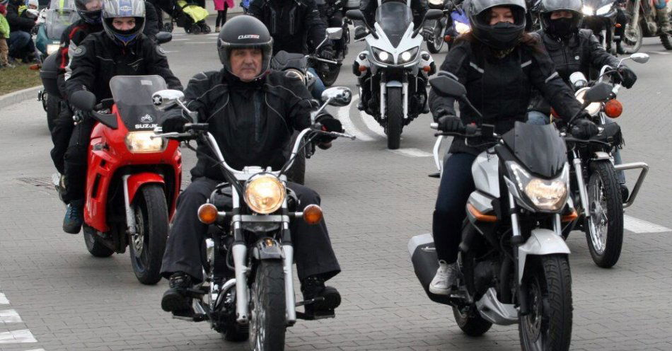 zdjęcie: Motocykliści: będziemy karani za wspólne wycieczki; MS: to przepisy analogiczne do ustawy o zgromadzeniach / Kolejny rok wzrostu rejestracji motocykli. Fot. PAP/Krzysztof Świderski