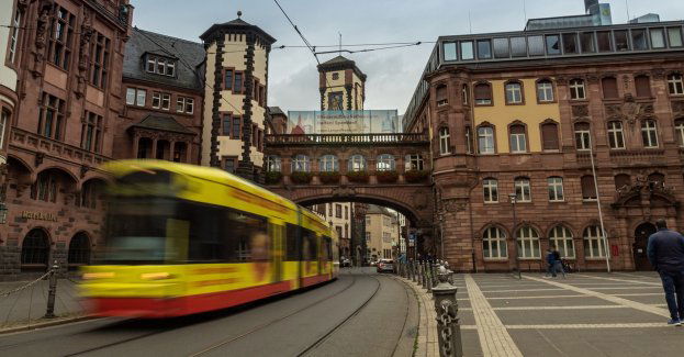 Wiosenne porządki pętli przy Dworcu Centralnym