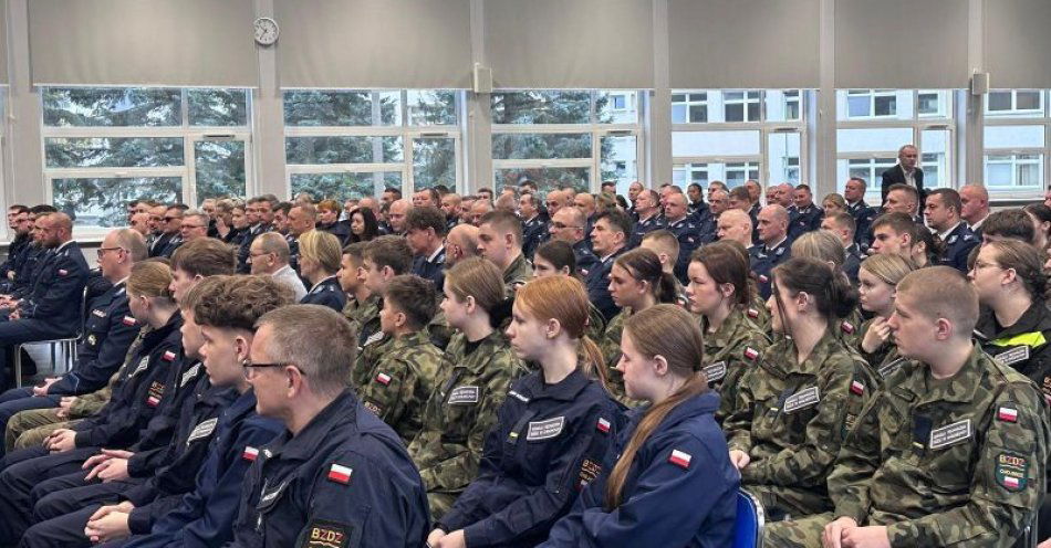 zdjęcie: Uczniowie z Chojnic odwiedzili nowy Ośrodek Szkolenia Policji / fot. KPP w Chojnicach