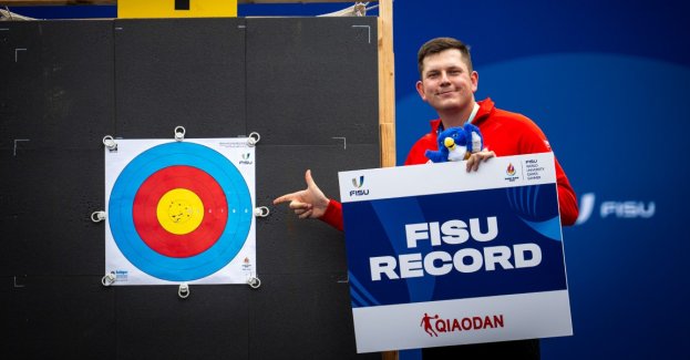 Przemysław Konecki brązowym medalistą uniwersjady w łucznictwie bloczkowym!