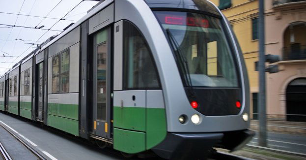 Wykolejenie tramwaju; trasy trzech linii skrócone do piątku