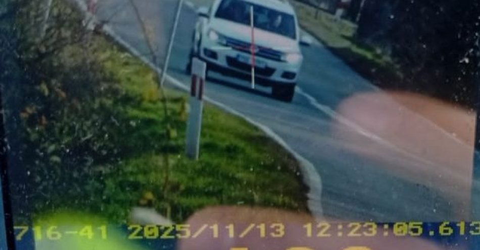 zdjęcie: Kobieta jechała 109 km/h w terenie zabudowanym i straciła prawo jazdy / fot. KPP w Kłodzku