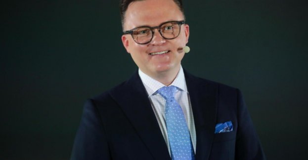 Hołownia przedstawił strategię rozwoju Polski - w niej m.in. "tak" dla CPK oraz "nie" dla kredytu 0 proc.