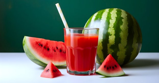 Warto podczas upałów sięgnąć po owoce i kefiry