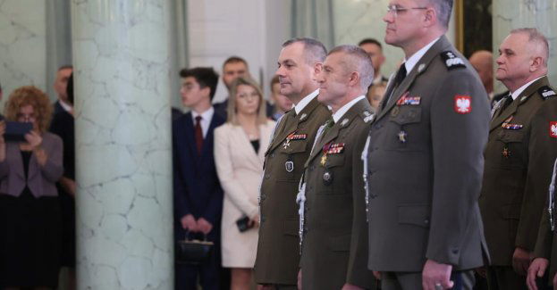 Prezydent wręczył nominacje generalskie oficerom WP, SKW, SOP, SG i SW