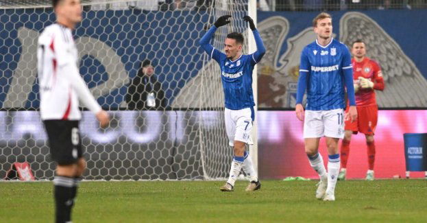 Ekstraklasa piłkarska - popis lidera w meczu z Legią, remis mistrzów