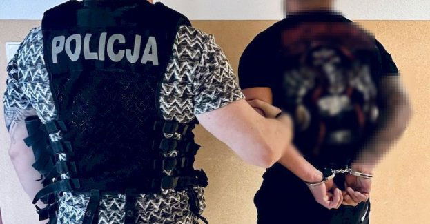 Poszukiwanego nie było, ale były narkotyki. Policjanci zatrzymali 43-latka ze Słupska.